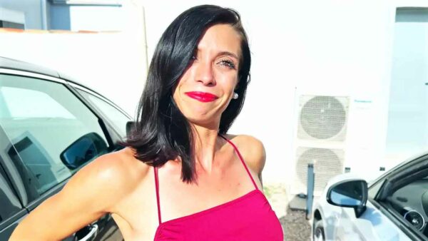 JacquieetMichelTV – Mia, 28, Came Light XXX Video